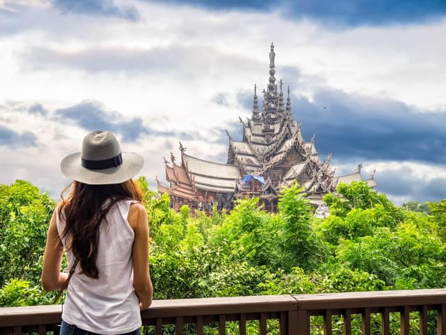 From Bangkok: Pattaya Koh Larn & Sanctuary of Truth Day Trip