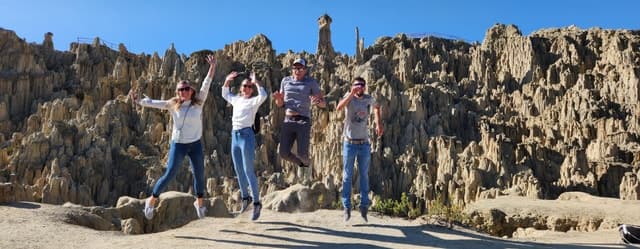 La Paz: City Tour with Cable Car & Moon Valley Visit