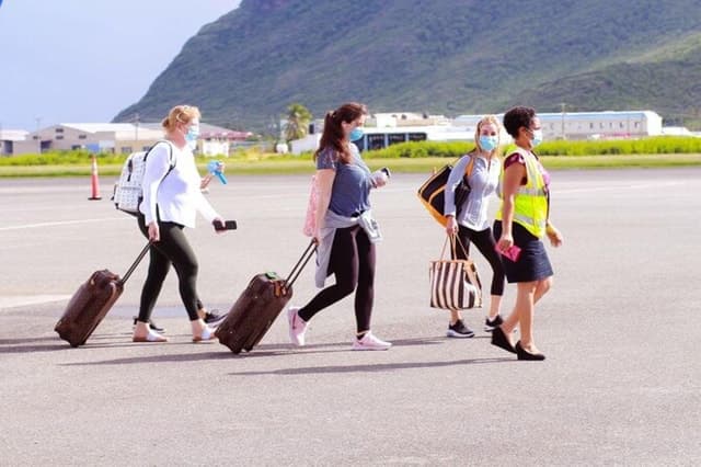 St. Lucia: Fast Track VIP Service and Free Transfer
