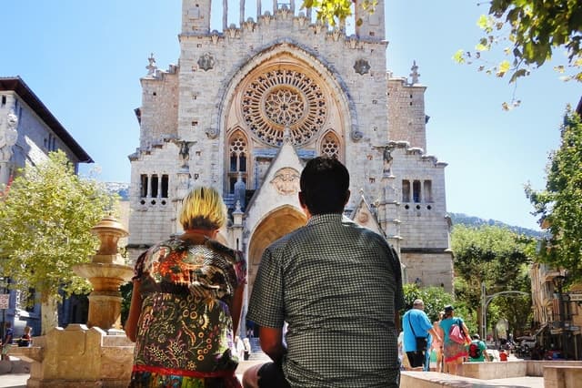 Valldemossa, Soller & Port Soller Tour by Bus and Tram