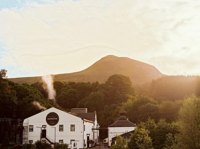 Glasgow: Sample Fine & Rare Whiskies at Glengoyne Distillery