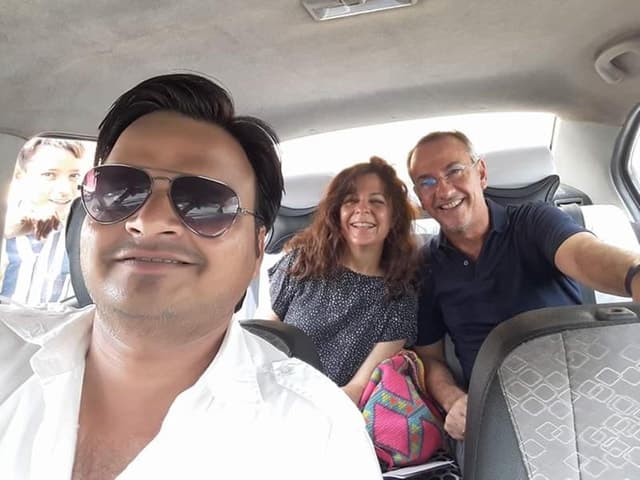 Ride from the Pink City to the Blue City in Comfort