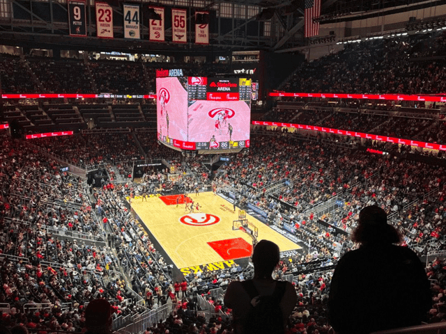 Atlanta: Atlanta Hawks NBA Game Ticket at State Farm Arena