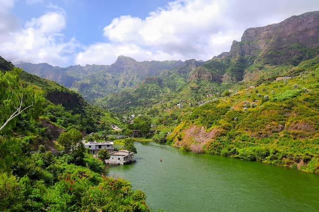 From Tarrafal: Serra to Principal Hike & Lunch with locals