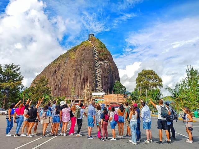 Medellin: Guatape Tour with Boat, Breakfast, Lunch & Llamas
