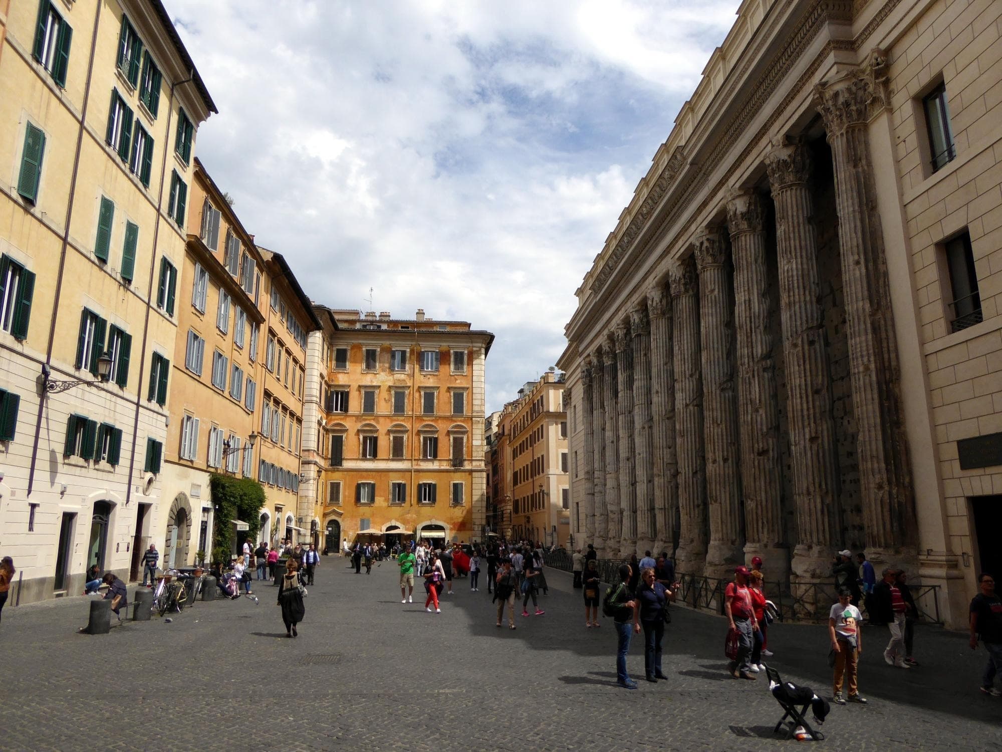 Temple of Hadrian (Tempio di Adriano)