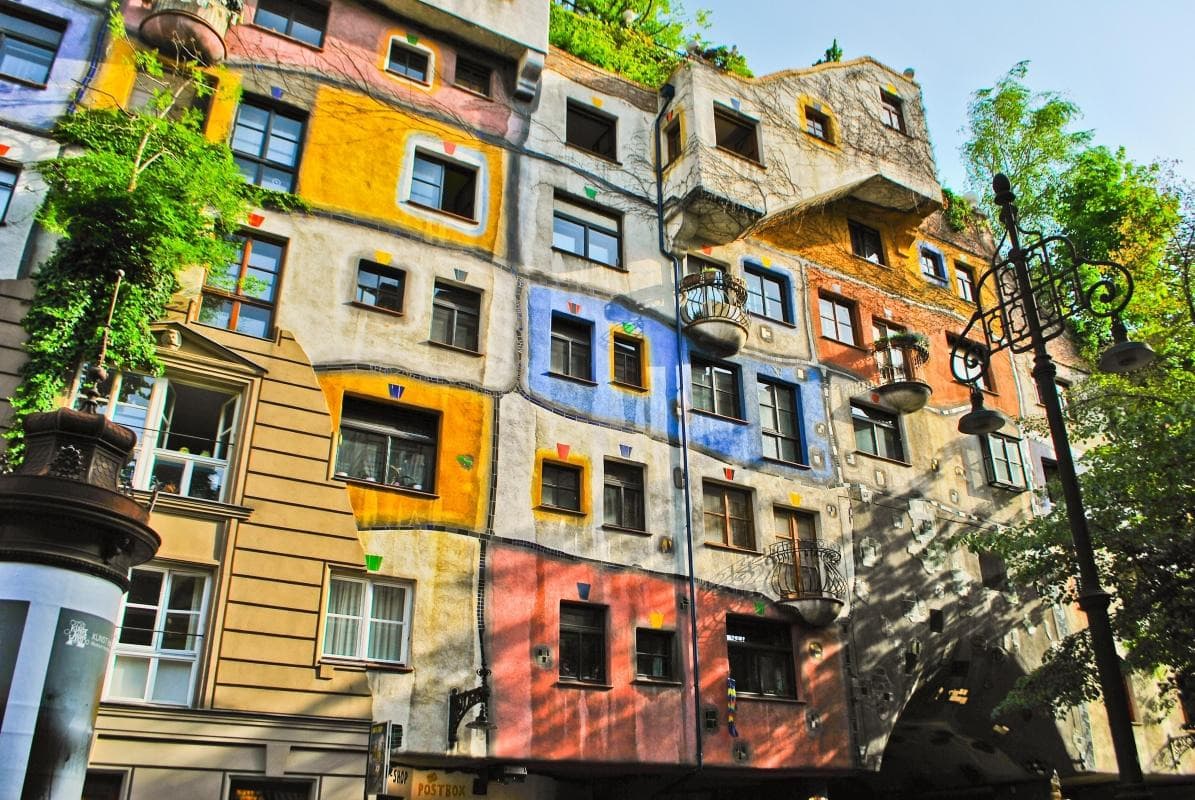 Hundertwasser House (Hundertwasserhaus)