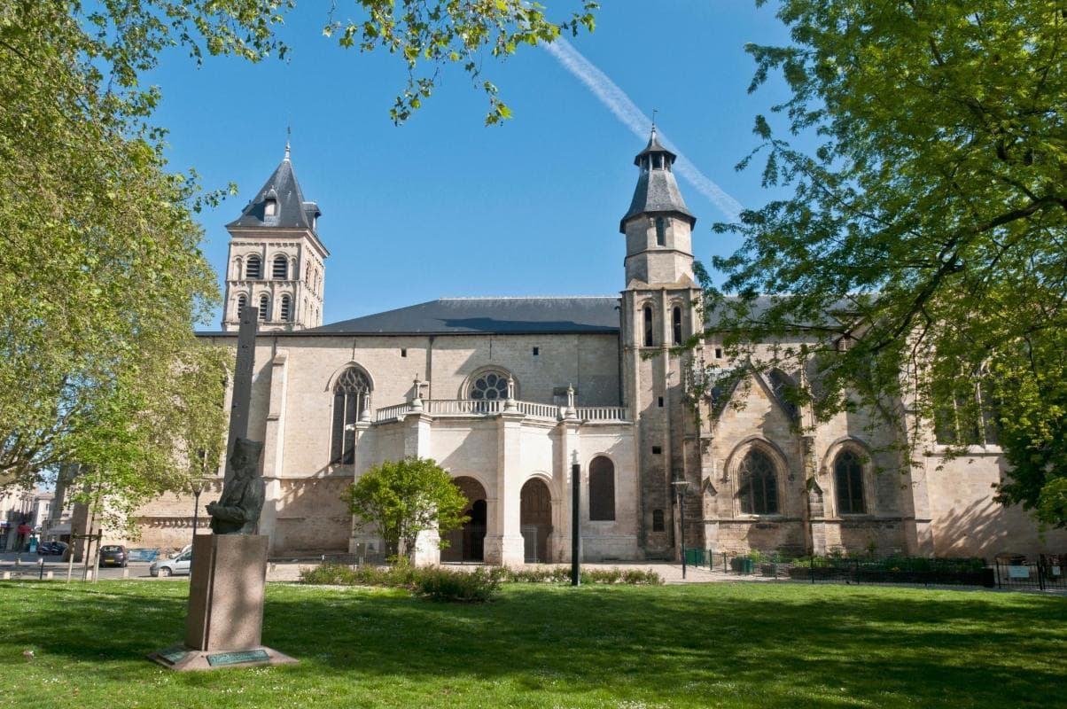 Saint-Seurin Basilica (Basilique Saint-Seurin)