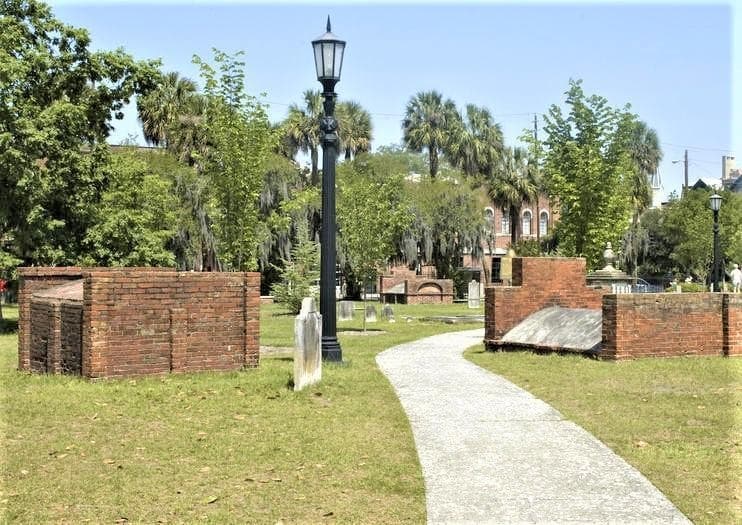 Colonial Park Cemetery