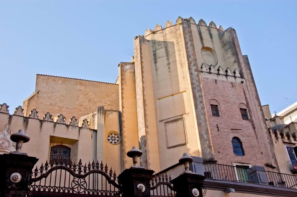 Basilica of San Domenico Maggiore (Basilica di San Domenico Maggiore)