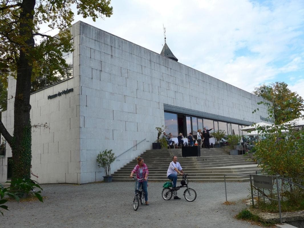 Museum of Modern Art Salzburg Mönchsberg (Museum der Moderne am Mönchsberg)