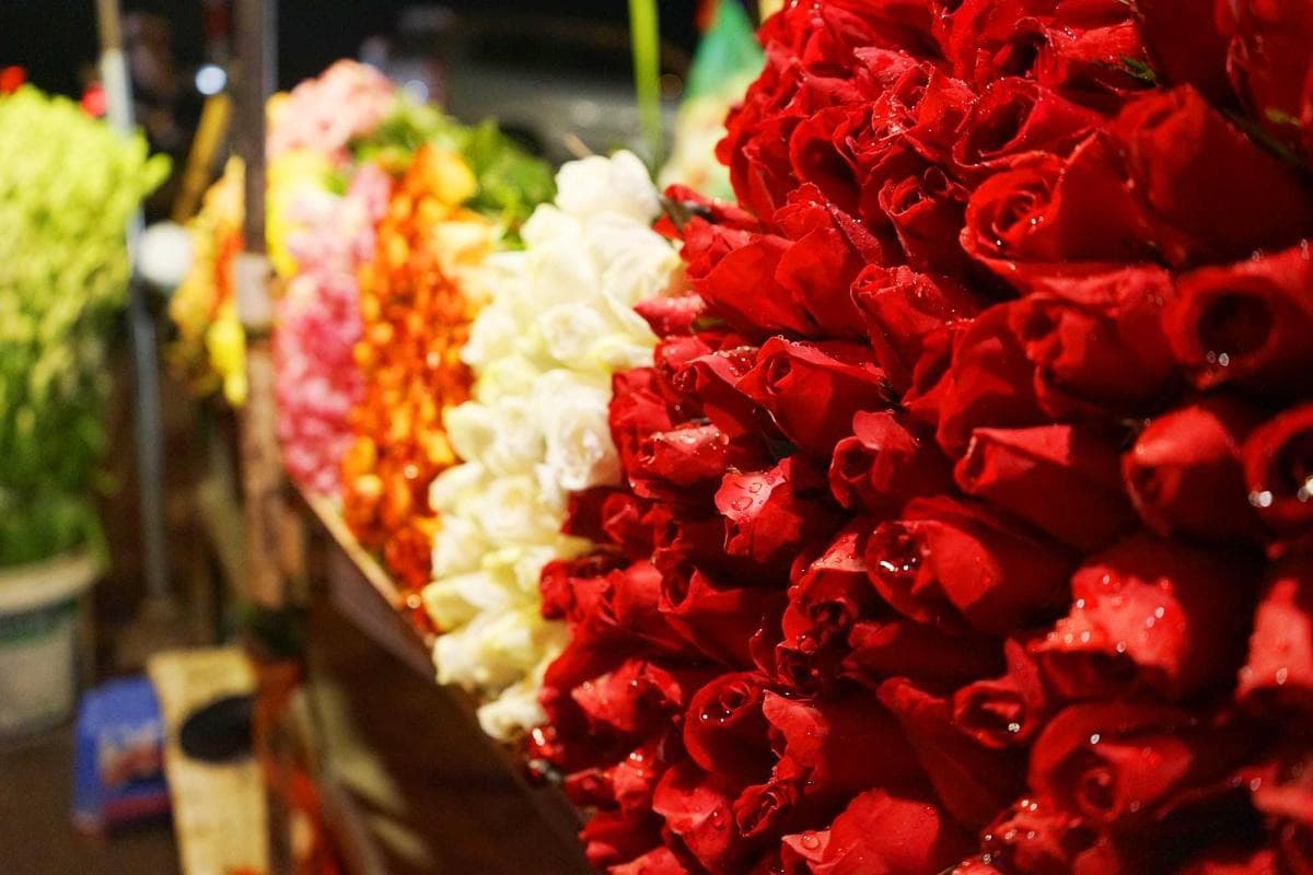 Quang Ba Flower Market