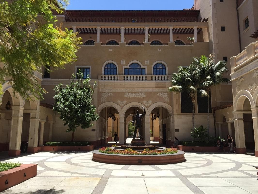 University of Southern California (USC)