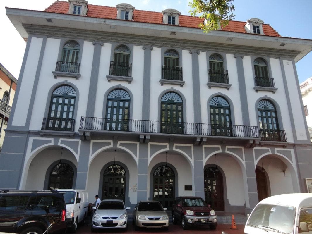 Panama Canal Museum (Museo del Canal)