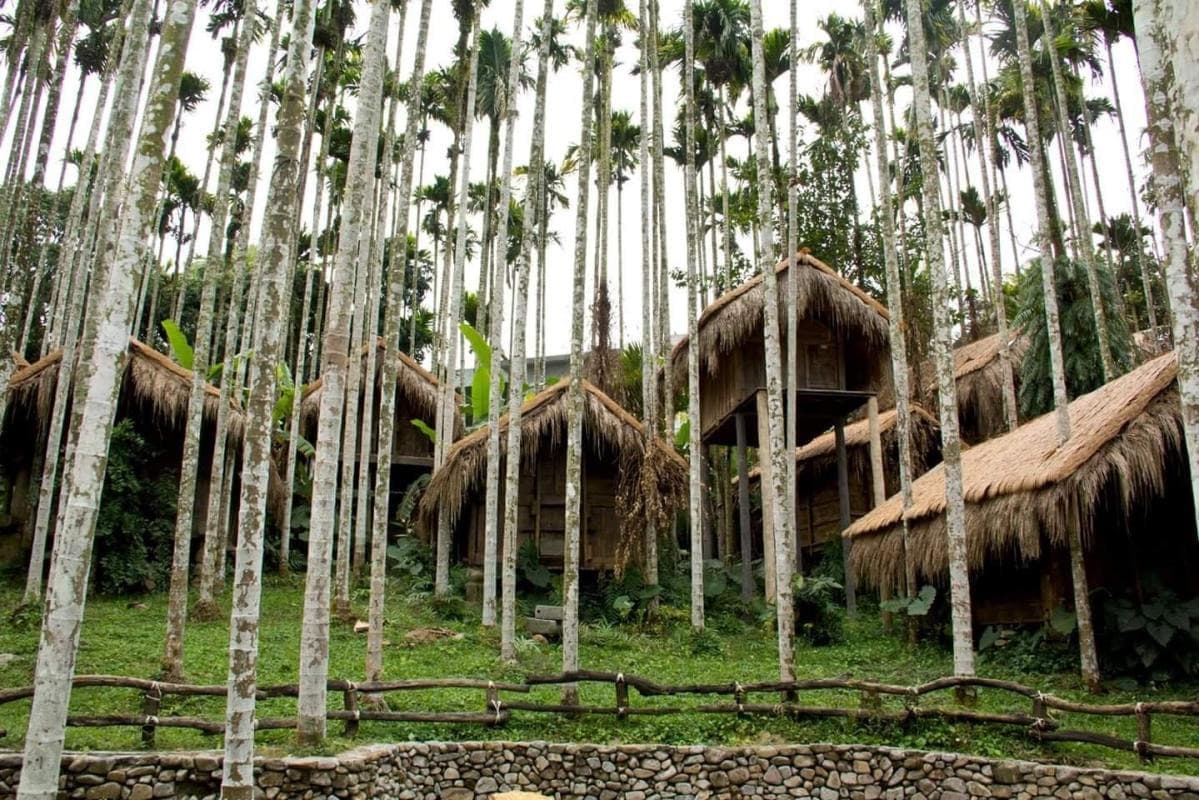 Binlang Ethnic Village (Binglanggu)
