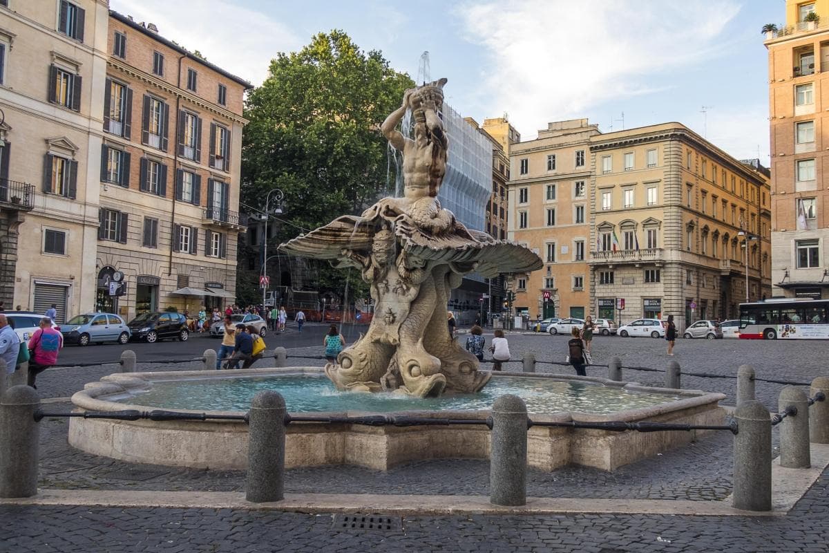 Triton Fountain (Fontana del Tritone)