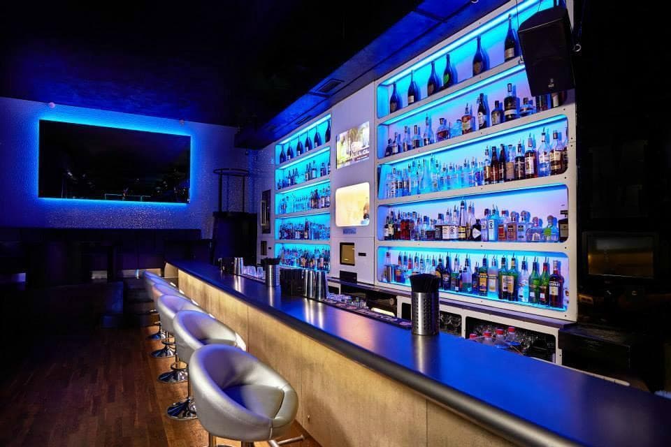 M1 Lounge Bar & Club