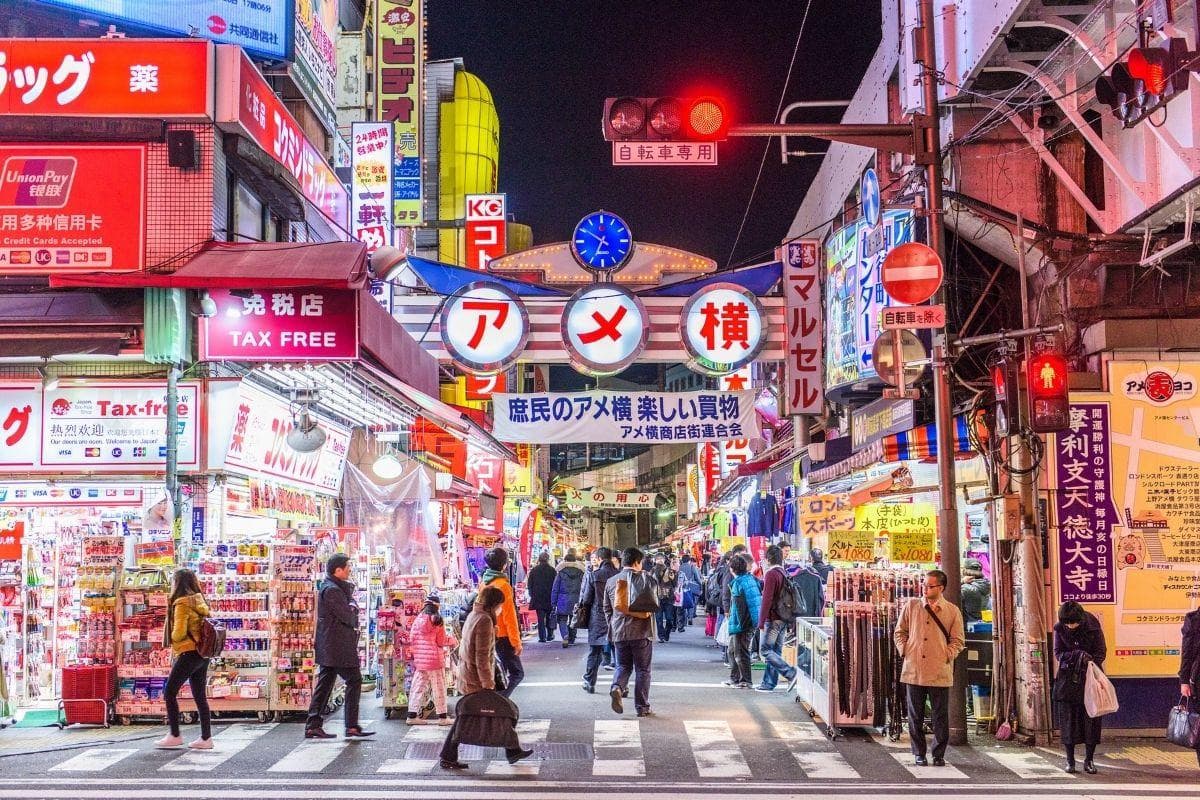 Ameyoko Shopping Street (Ameya-Yokocho)