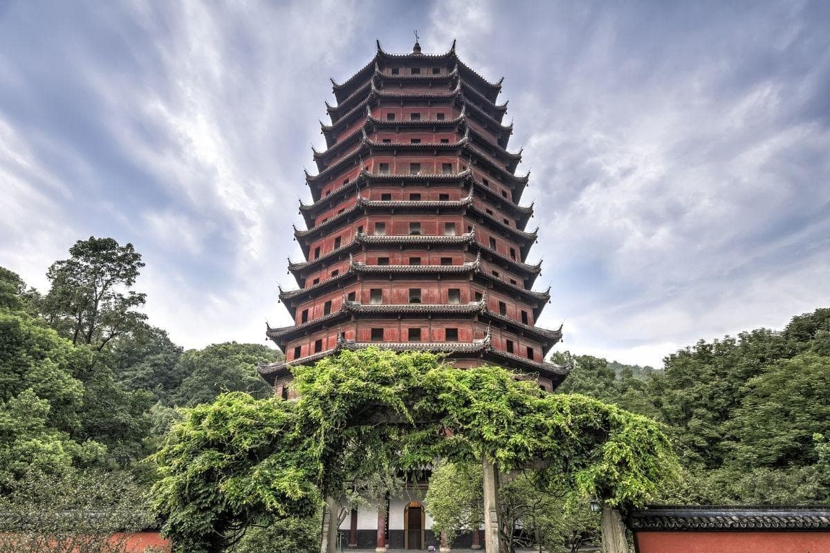 Six Harmonies Pagoda (Liuhe Pagoda)
