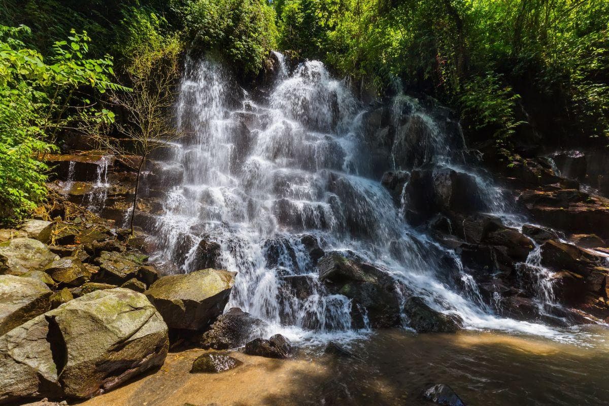 Kanto Lampo Waterfall