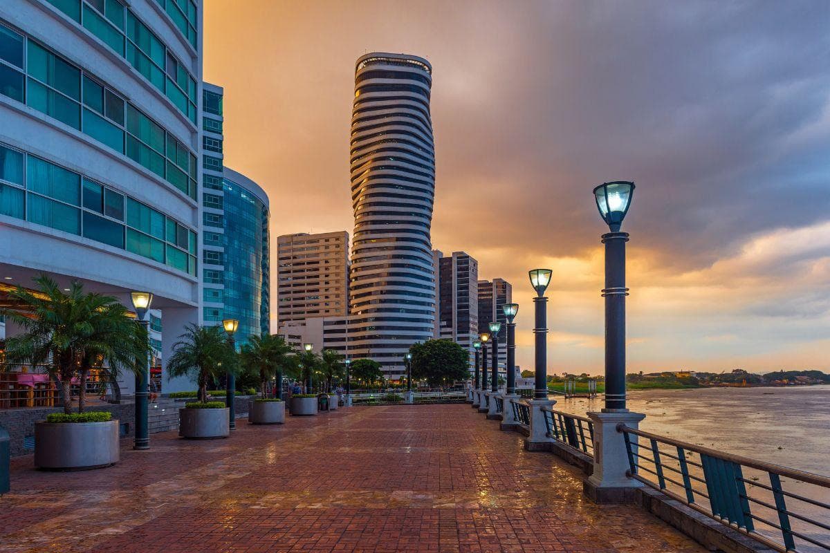 Malecon 2000