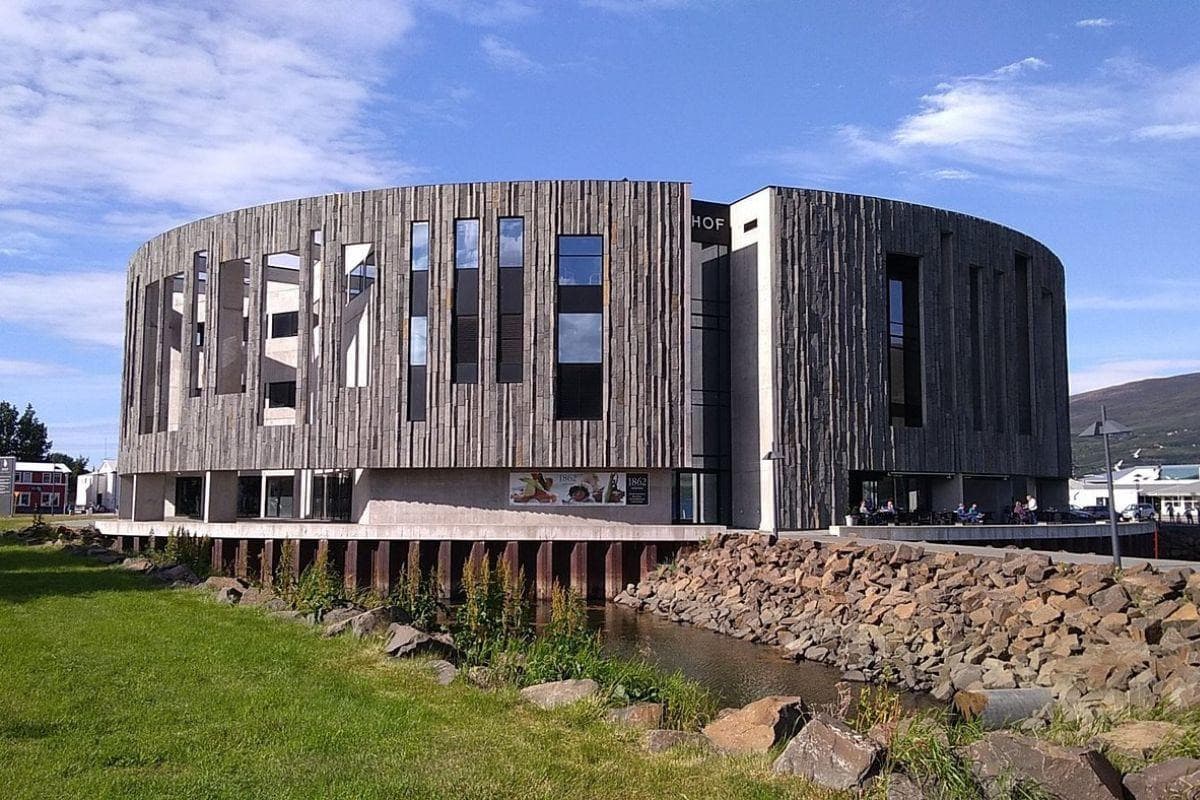 Hof Cultural and Conference Center