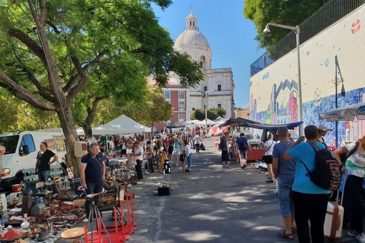 Mercado de Santa Clara (Feira da Ladra)