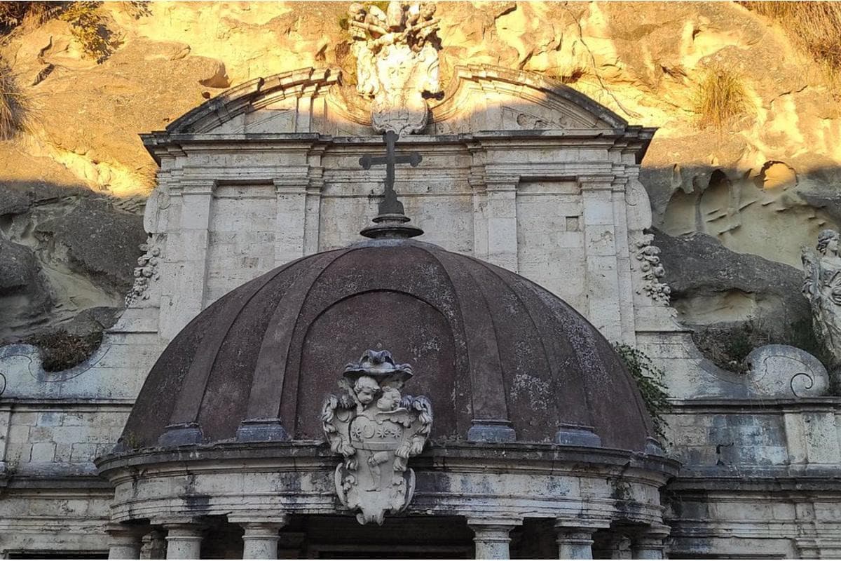 Tempietto di Sant’Emidio alle Grotte