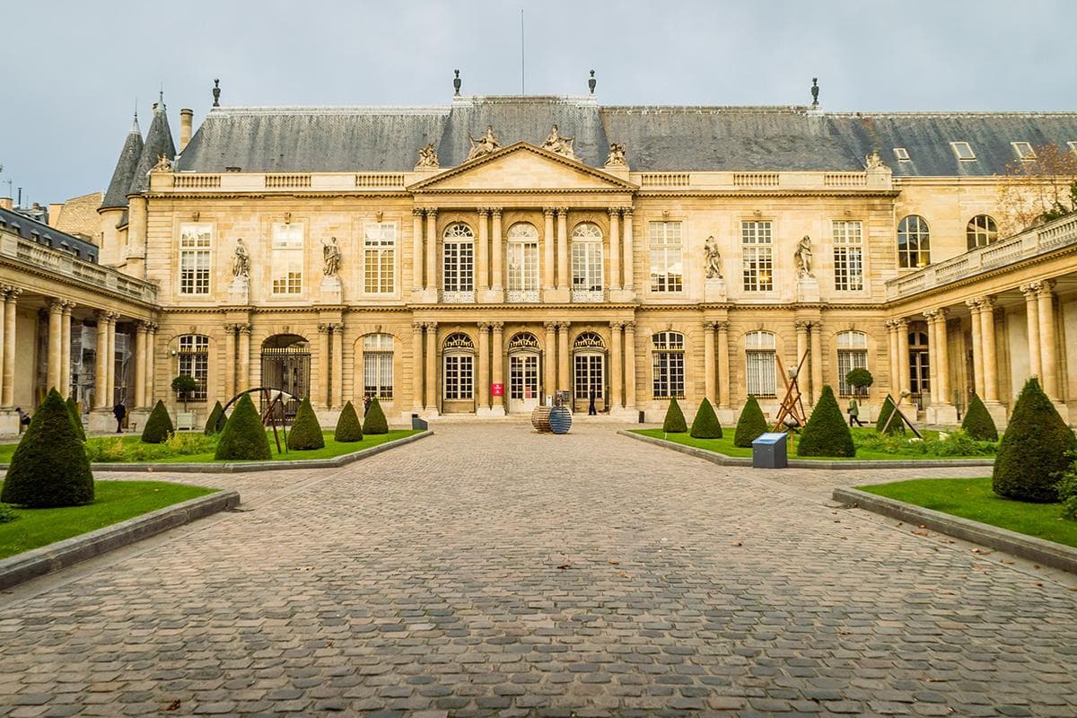 Carnavalet Museum (Musée Carnavalet)