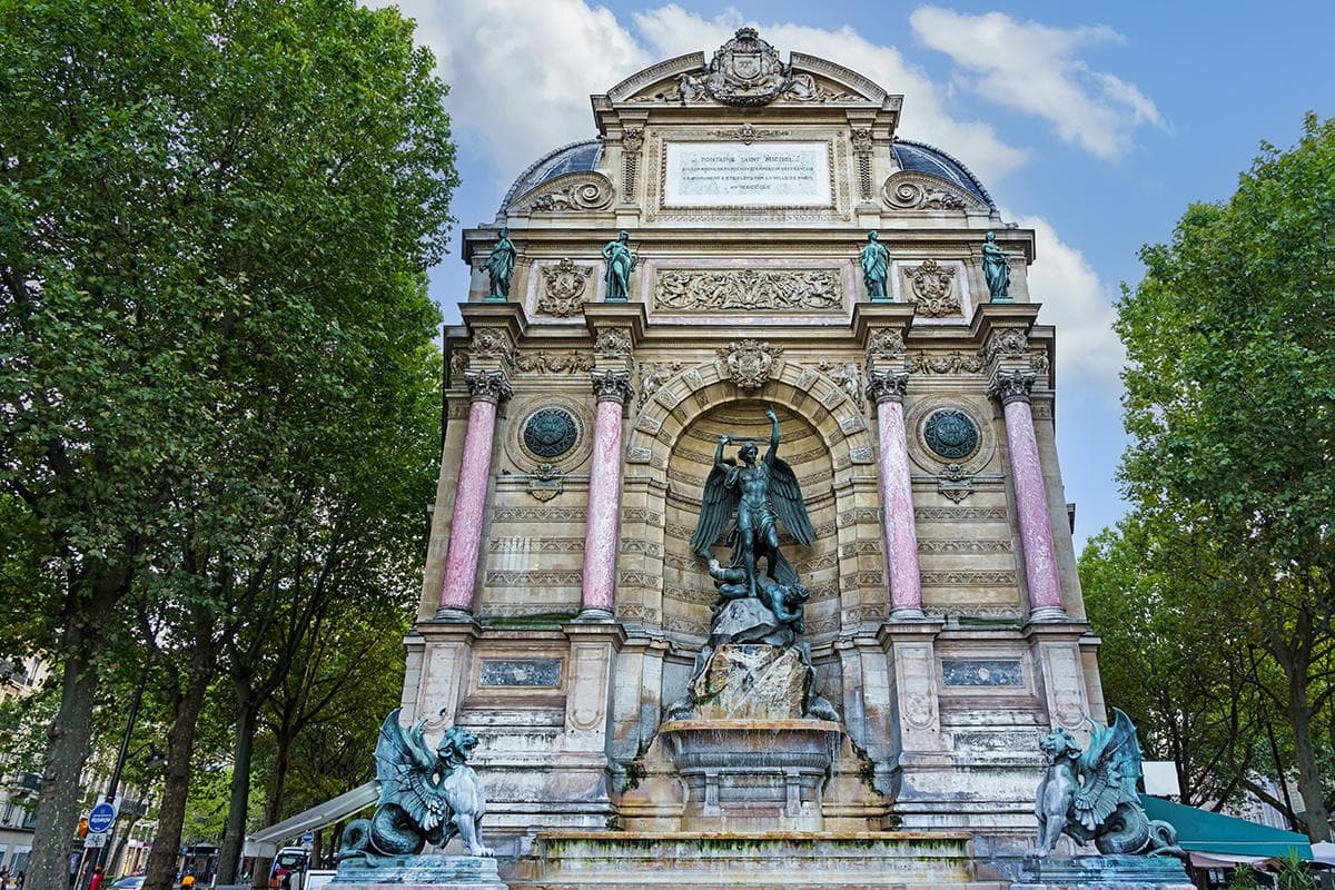 Fontaine Saint-Michel