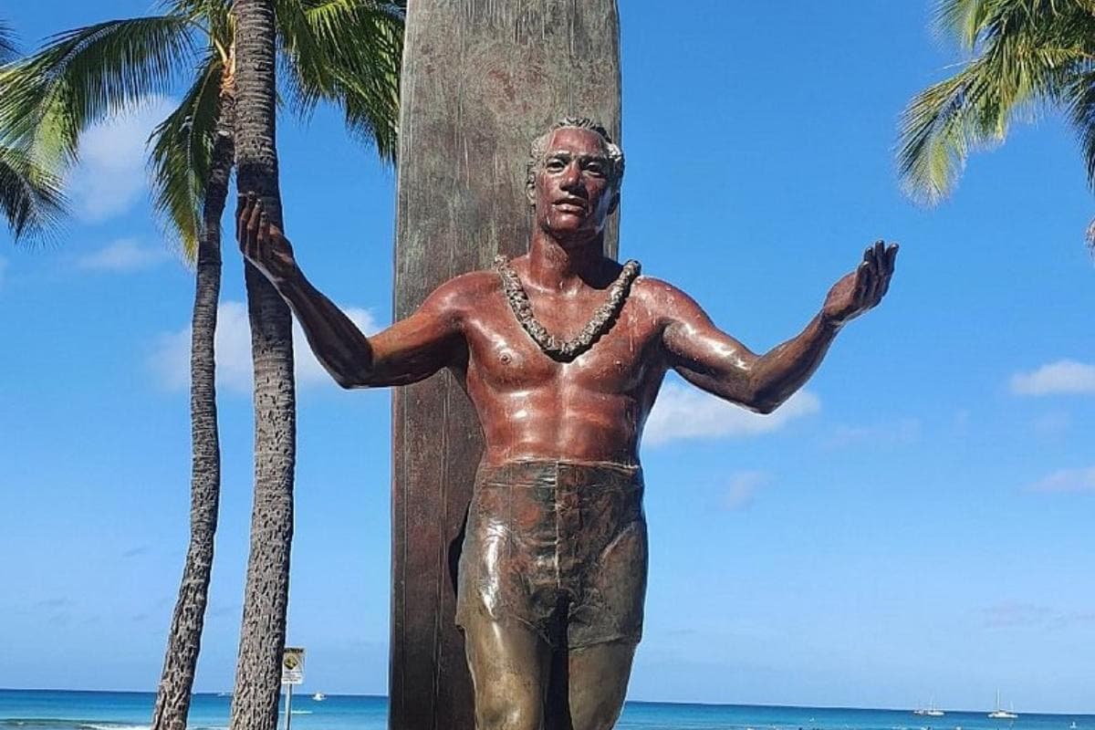 Duke Kahanamoku Statue