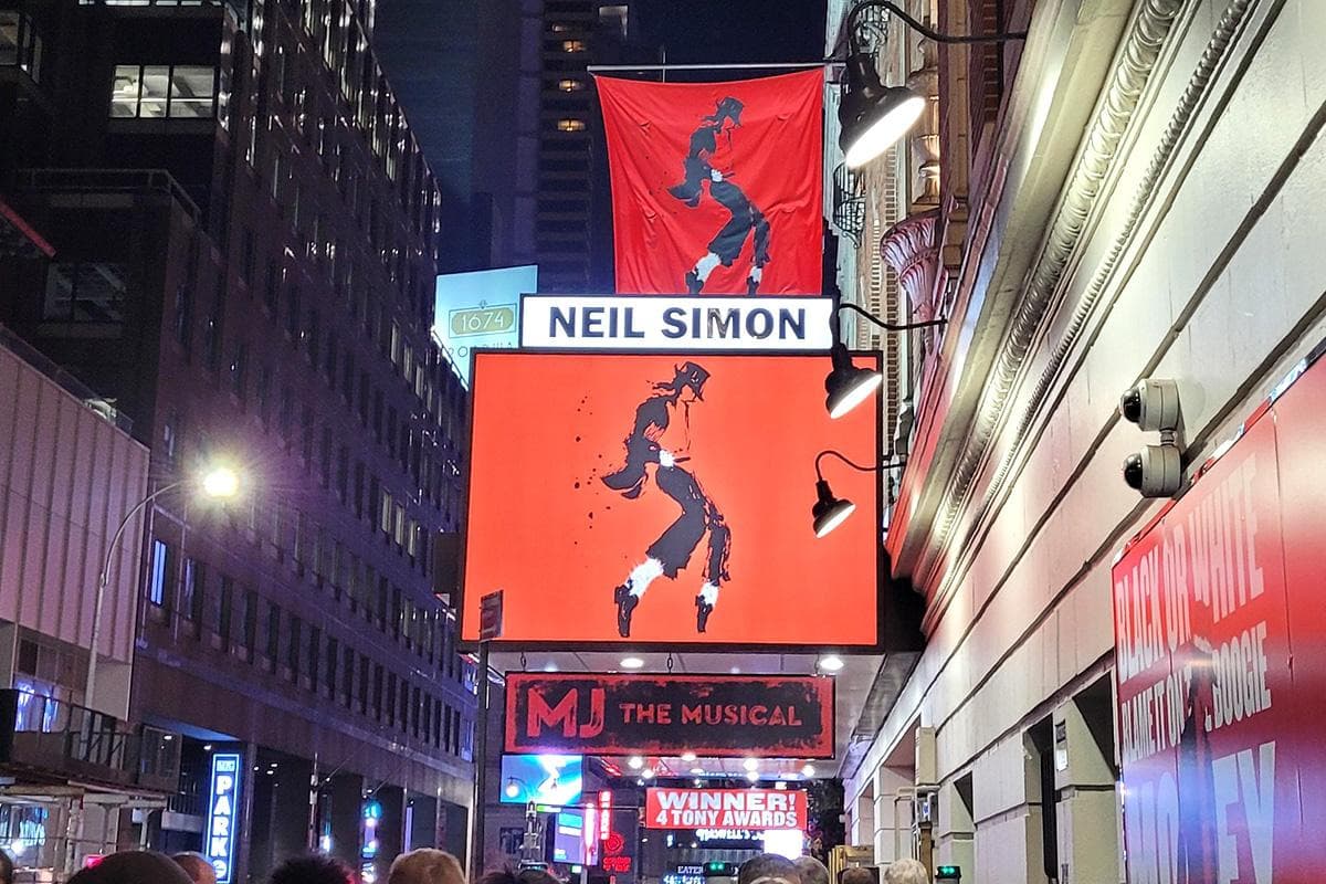 Neil Simon Theatre