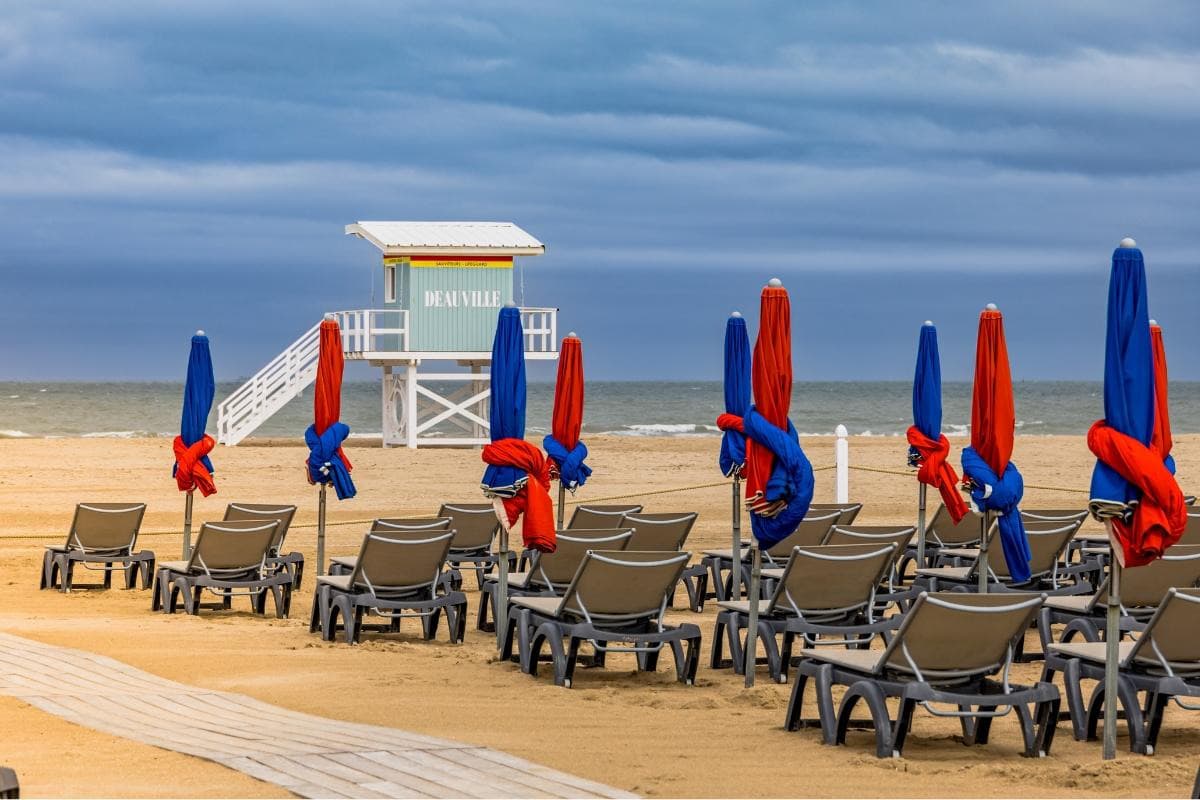Deauville Beach (Plage de Deauville)