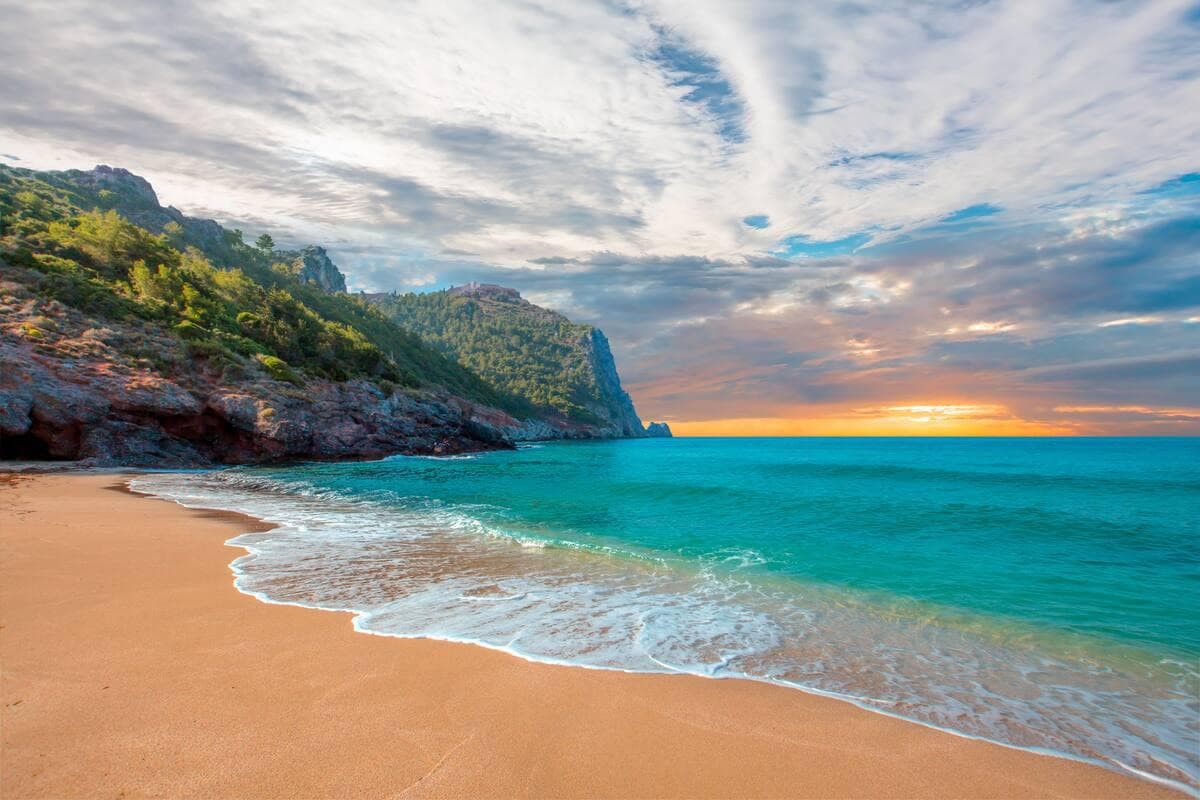 Cleopatra Beach (Kleopatra Plaji)