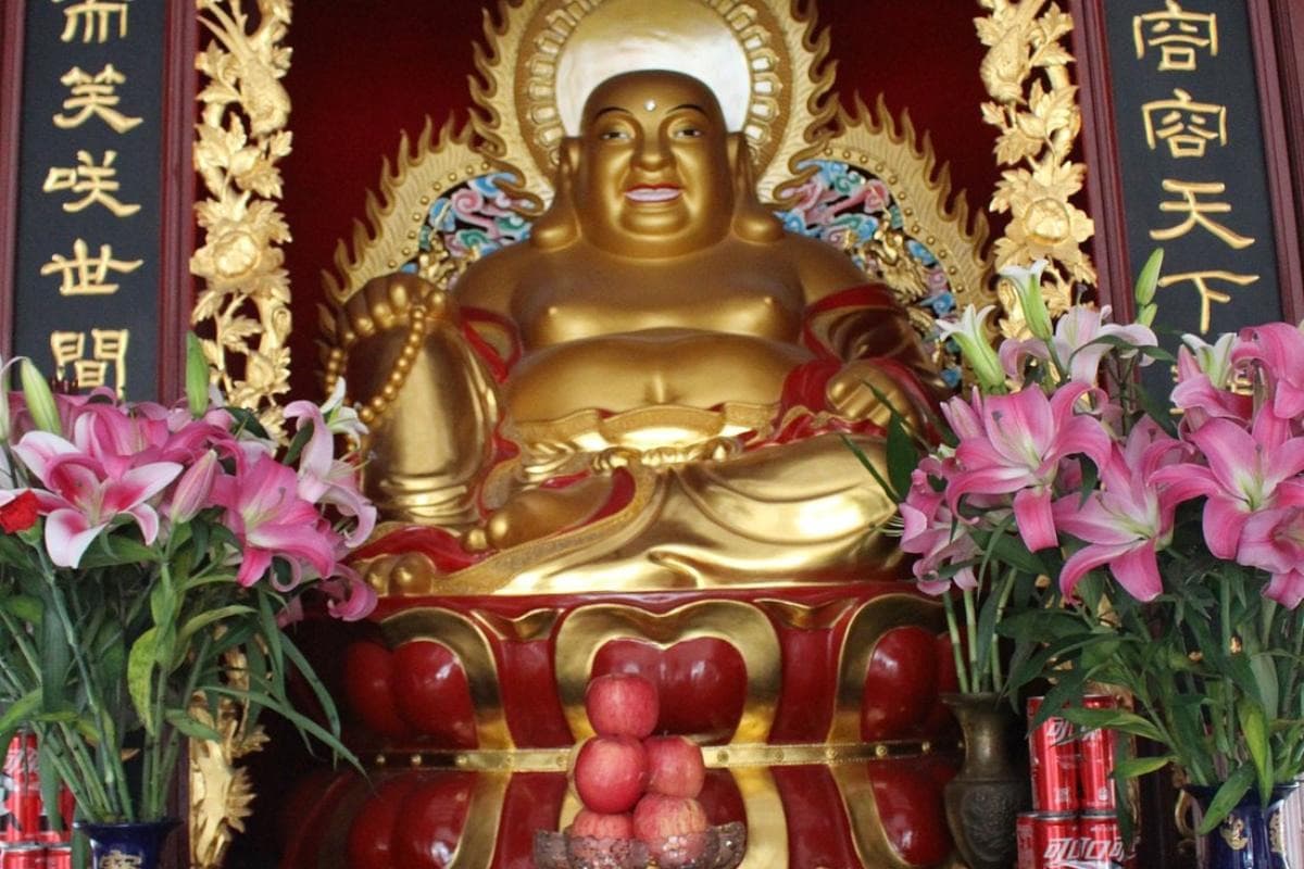 Temple of the Six Banyan Trees (Liurong Si)