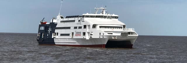 Colonia Express Ferry: Colonia de Sacramento—Buenos Aires
