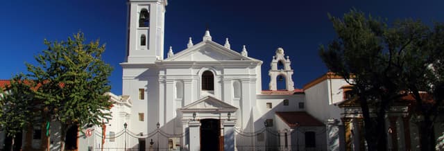Retiro & La Recoleta Walking Tour