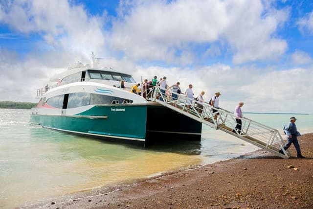 Bathurst Island Tour