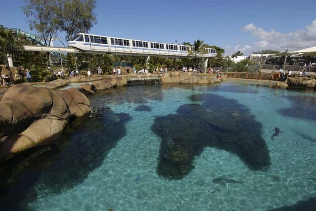 Sea World Gold Coast,Warner Bros. Movie World, & Wet'n'Wild Ticket