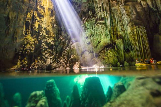 Rafting + Abseiling in the Anhumas Abyss