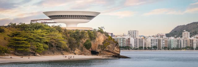 Niterói Tour & Niemeyer Route