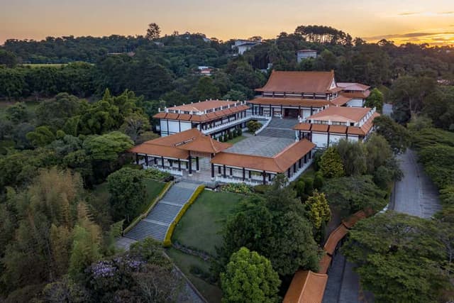 Zu Lai Temple Private Day Trip + Embu das Artes