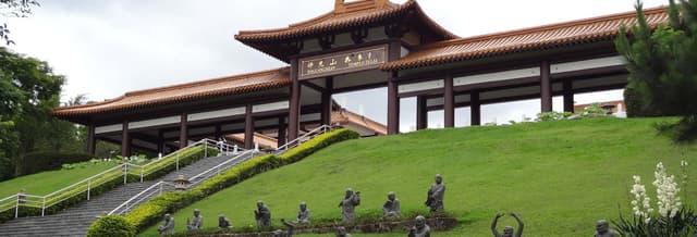 Zu Lai Temple Private Day Trip + Embu das Artes