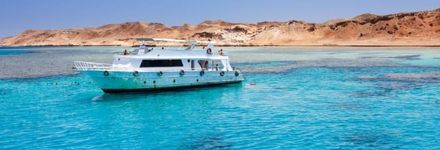Snorkelling on Tiran Island