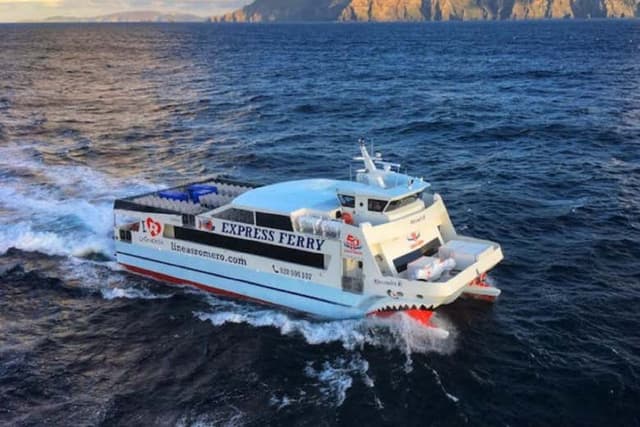 Round-Trip Ferry Ride Between Lanzarote & La Graciosa