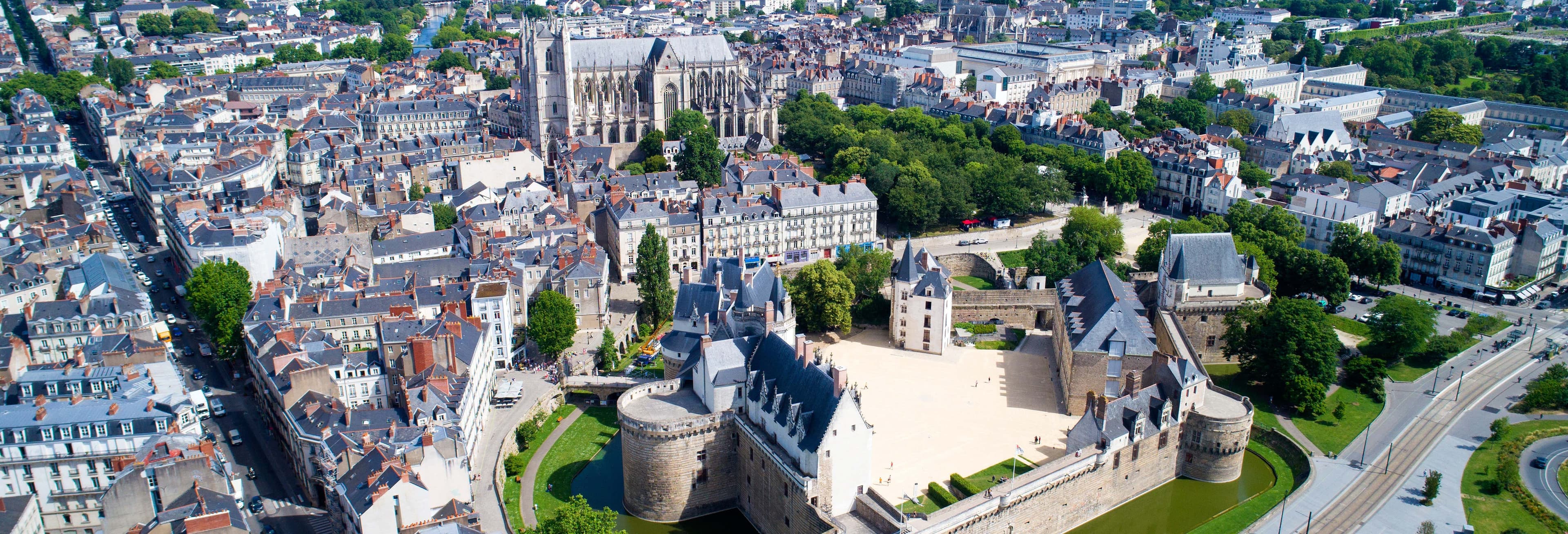Best Nantes Walking Tours: Explore Local History & Culture