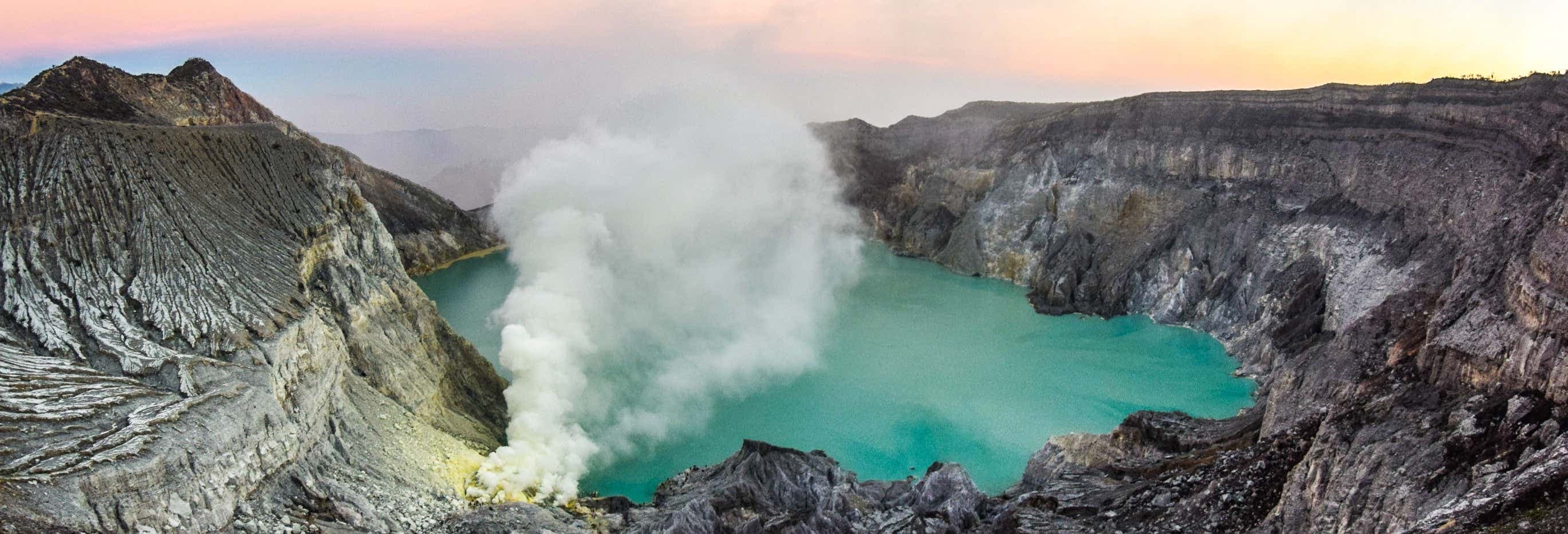 Best East Java Natural Wonders Tour from Surabaya