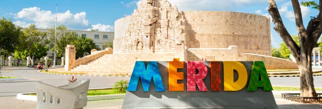 Paseo de Montejo Free Walking Tour