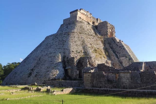 Uxmal & Hacienda Yaxcopoil Tour