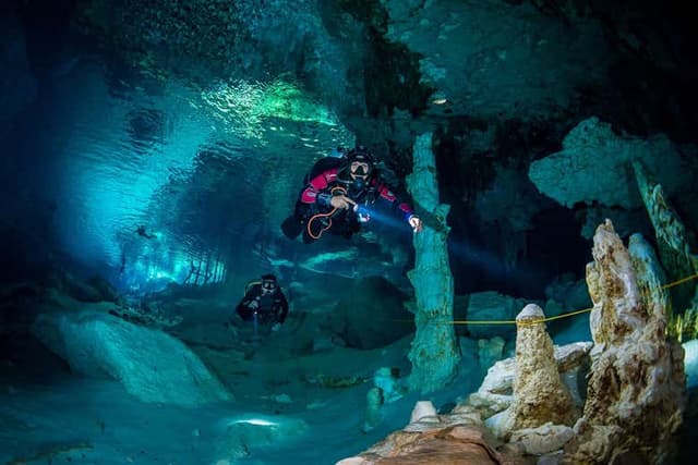 Cenote Dos Ojos Scuba Diving